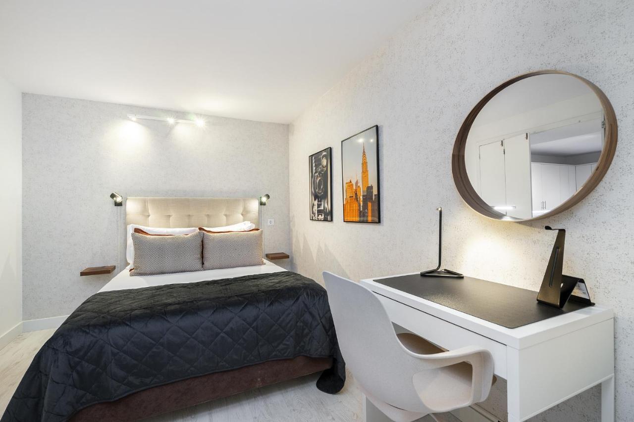 Whome Lisbon'S Best Kept Secret: 2-Bed W/Ac & Patio Exterior photo
